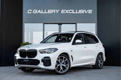 BMW X5 xDrive45e High Executive - M Sport | Panorama | Laser | Memory | Luchtvering