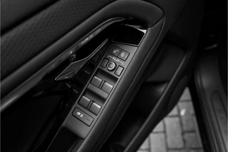 Land Rover Range Rover Evoque – thumbnail 37