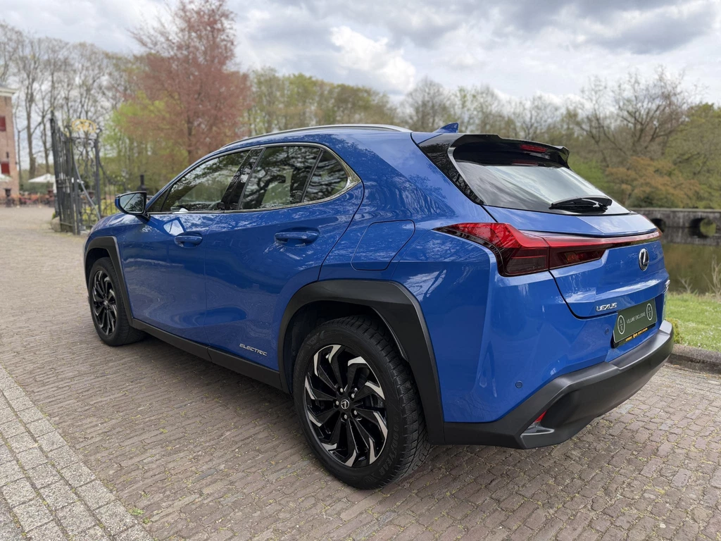 Lexus UX – foto 3
