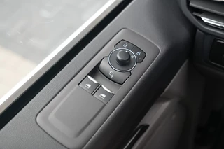 Ford E-Transit Custom – thumbnail 17