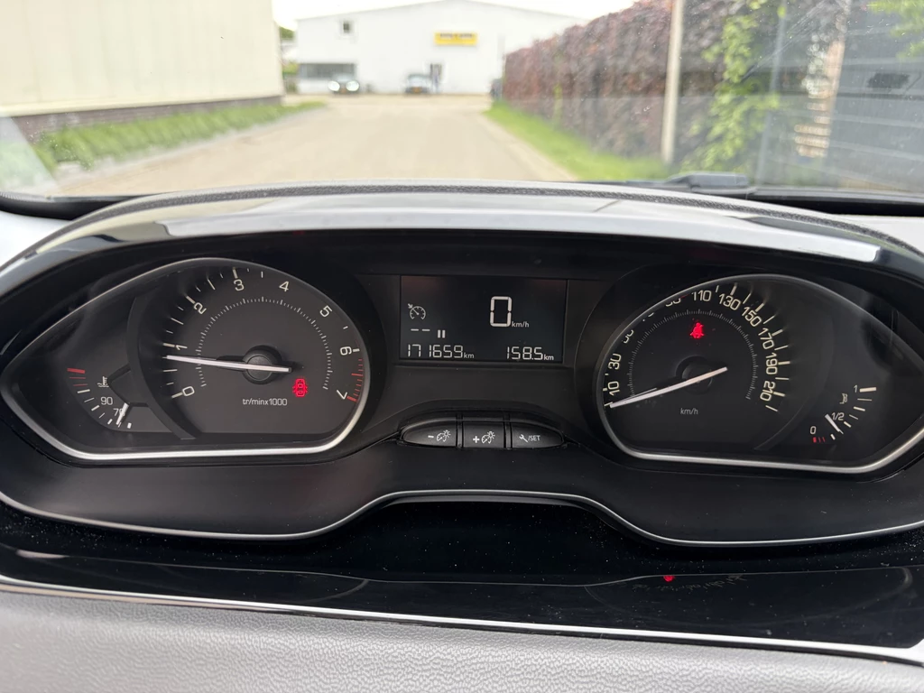 Peugeot 208 – foto 17
