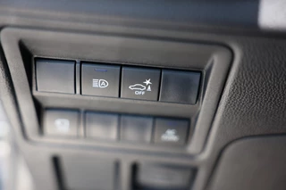Toyota Hilux – thumbnail 25