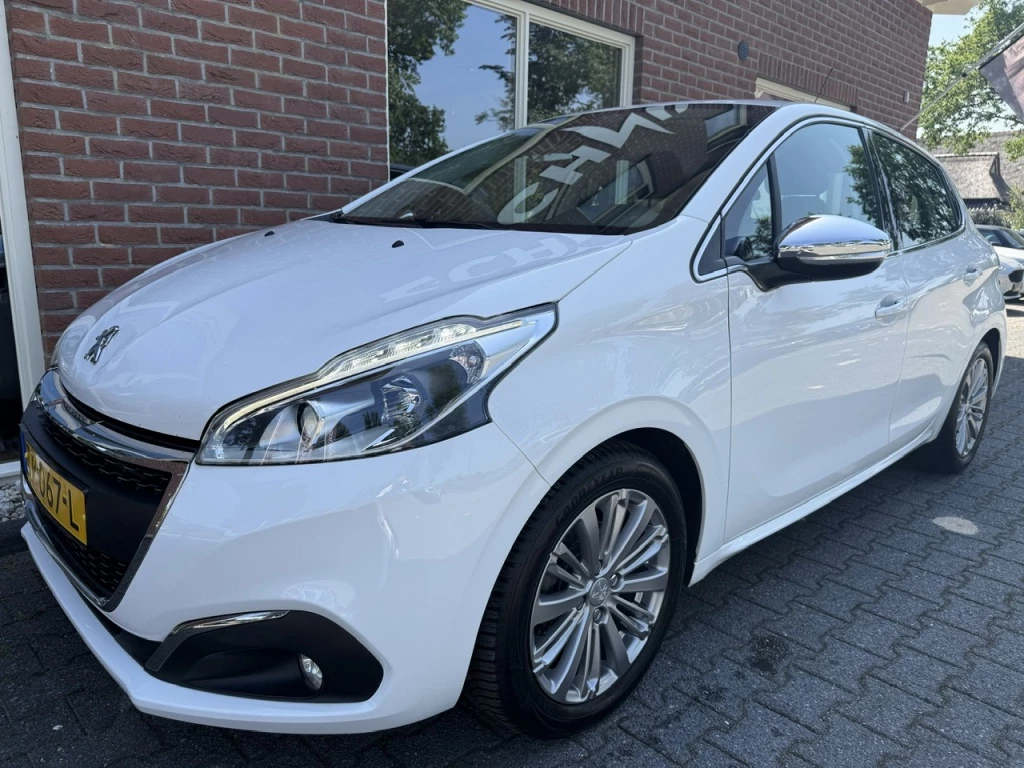 Peugeot 208 – foto 2