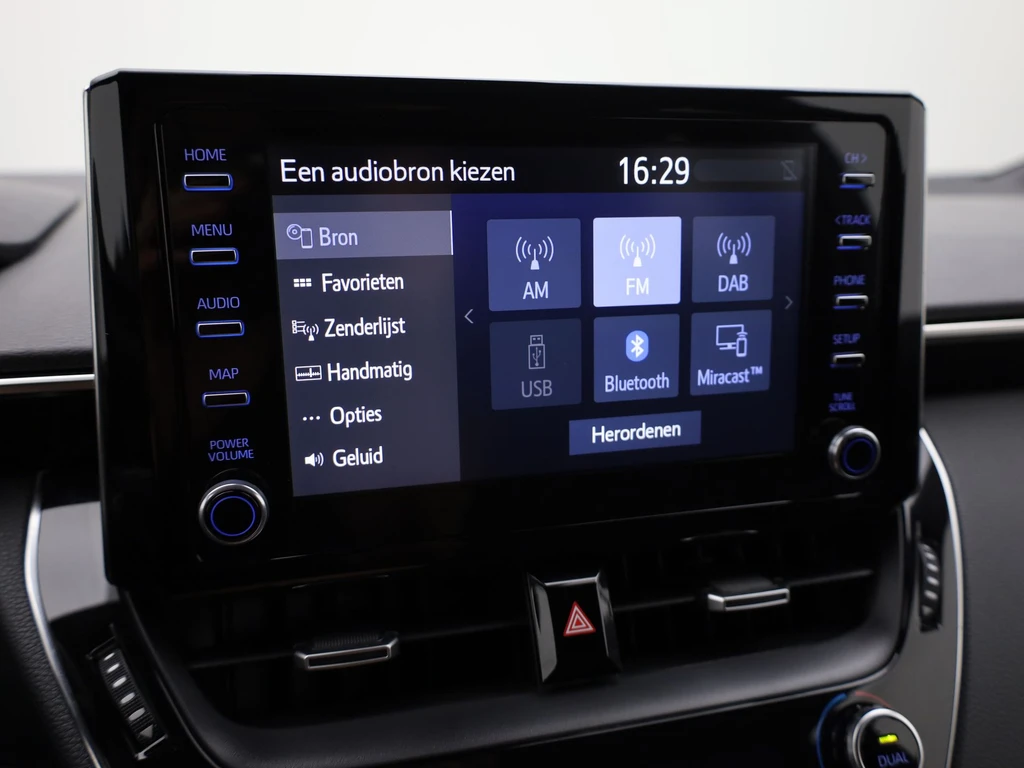 Toyota Corolla Touring Sports – foto 35
