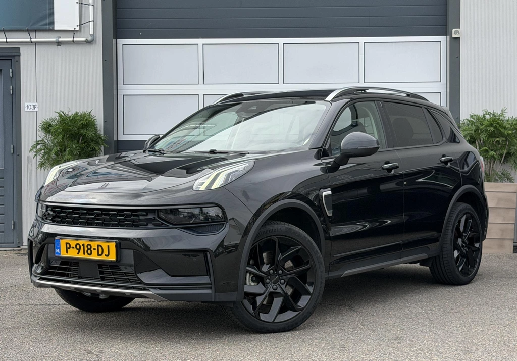 Lynk & Co 01 – foto 1