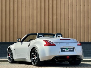 Nissan 370Z – thumbnail 3