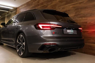 Audi RS4 – thumbnail 5