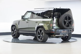 Land Rover Defender – thumbnail 3