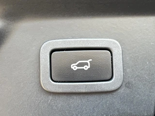 Land Rover Range Rover Velar – thumbnail 53