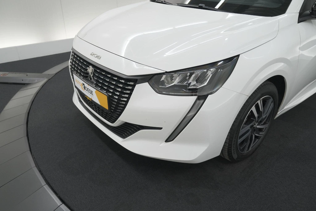 Peugeot 208 – foto 1