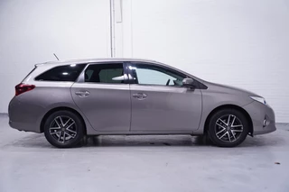 Toyota Auris – thumbnail 6