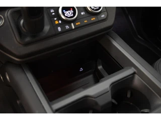 Land Rover Defender – thumbnail 22