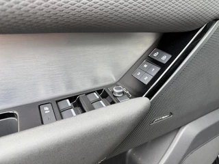 Land Rover Range Rover Velar – thumbnail 19