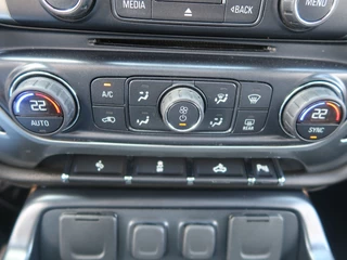 Chevrolet Silverado – thumbnail 26