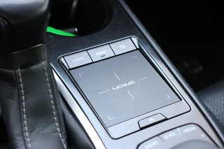 Lexus UX – thumbnail 35