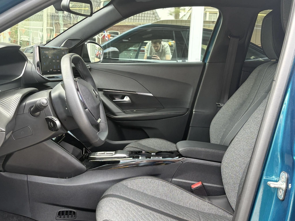 Peugeot e-2008 – foto 17