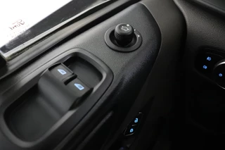 Ford Transit Custom – thumbnail 19