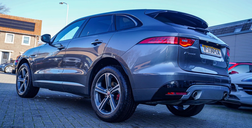 Jaguar F-PACE – foto 5
