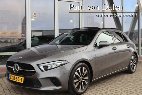 Mercedes A-Klasse A180 136PK AUTOMAAT LUXURY LINE Panodak | Groot Navi | Adapt.Cruise | Camera | Leer | Led | Dodehoek | 17 Inch Lm |