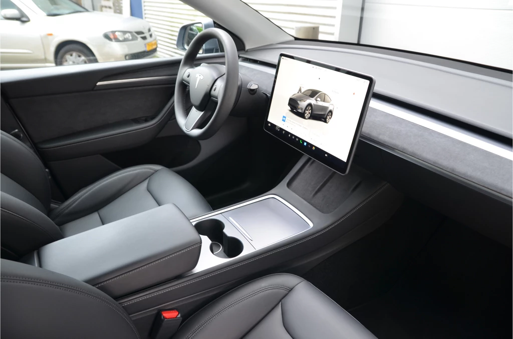 Tesla Model Y – foto 12