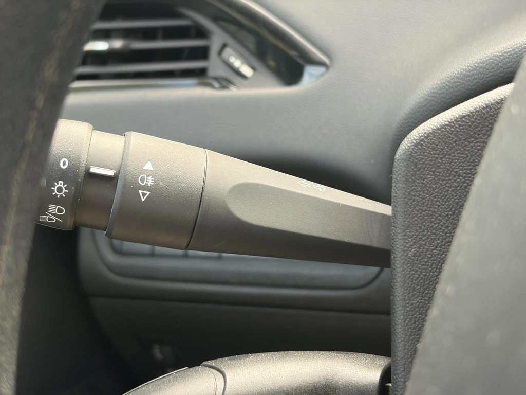 Peugeot 208 – foto 19
