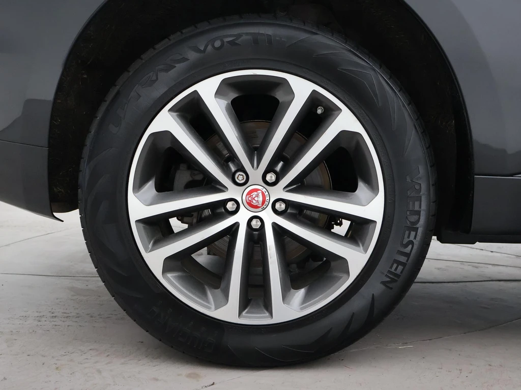 Jaguar F-PACE – foto 23