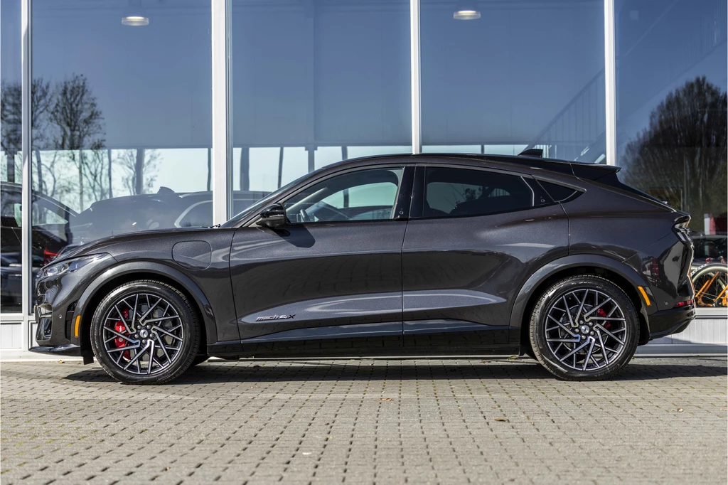 Ford Mustang Mach-E – foto 5