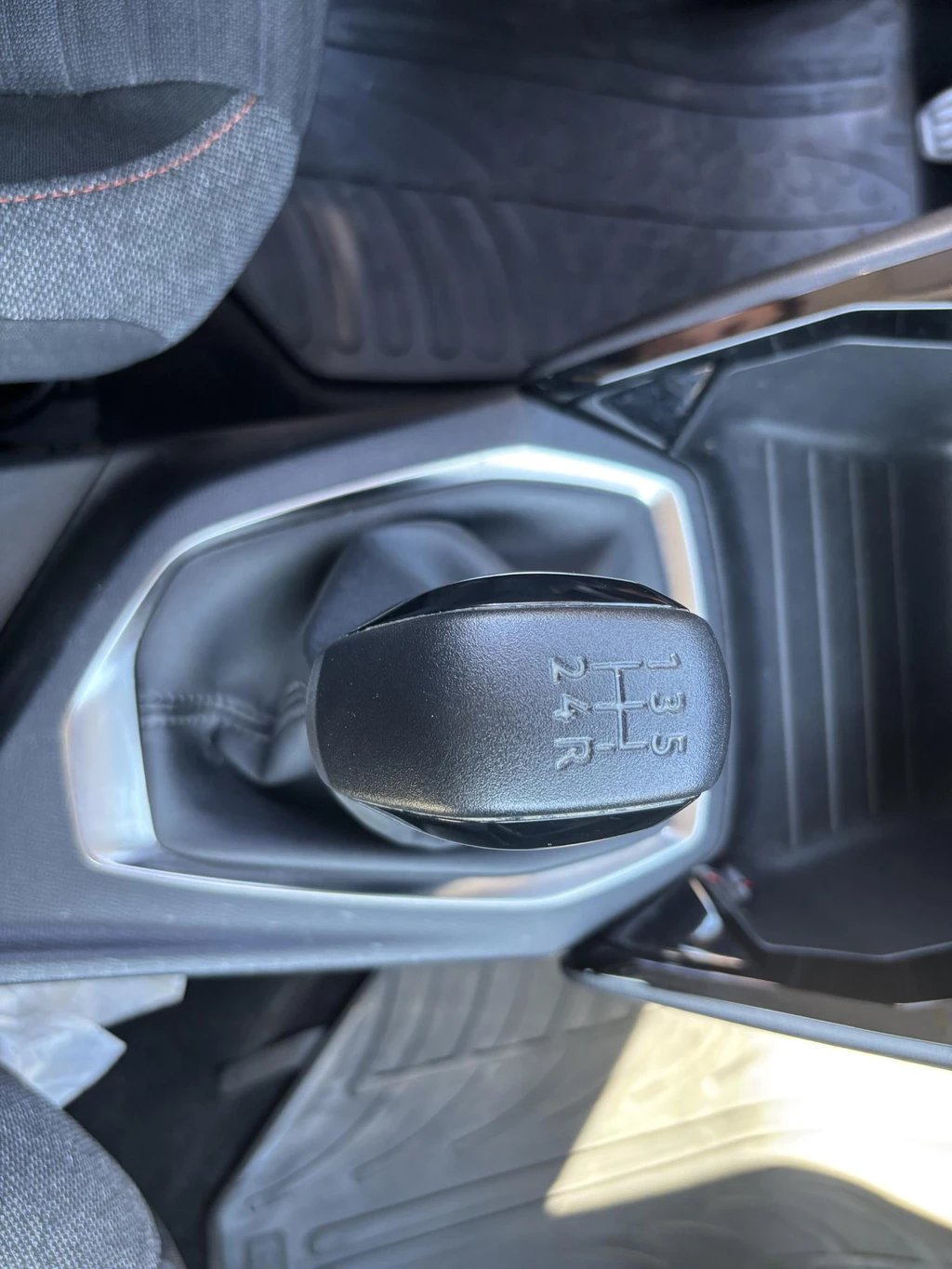 Peugeot 208 – foto 21