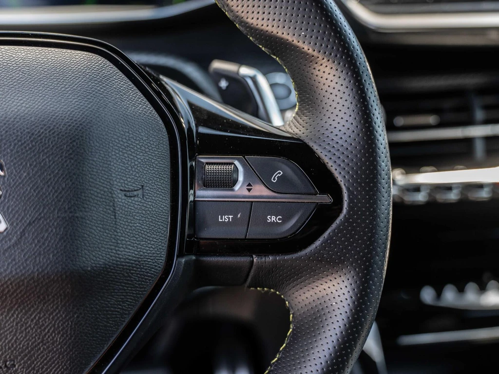 Peugeot 208 – foto 30