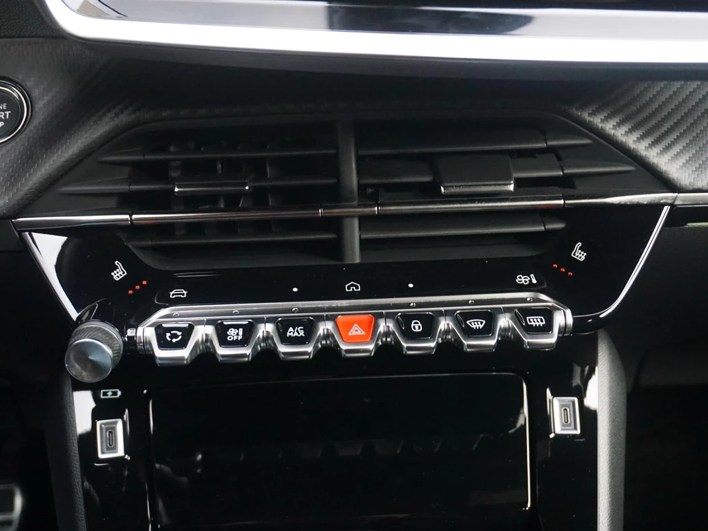 Peugeot e-2008 – foto 31