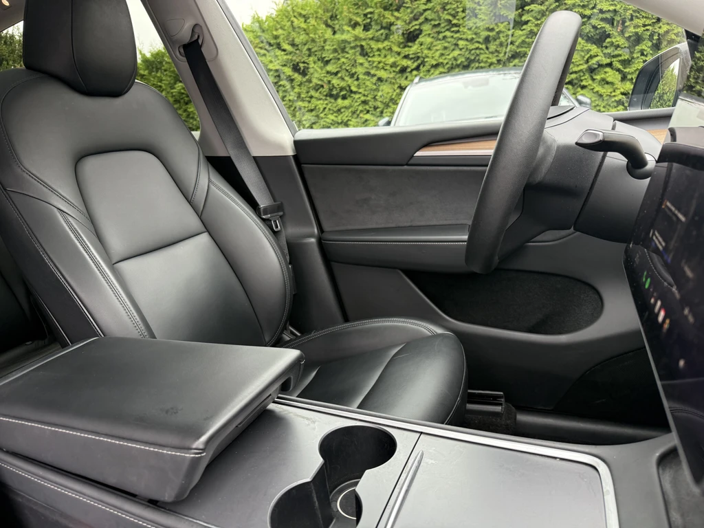 Tesla Model Y – foto 11