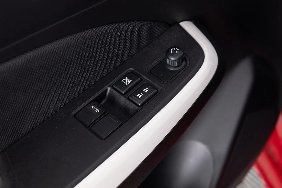 Suzuki Swift – foto 12