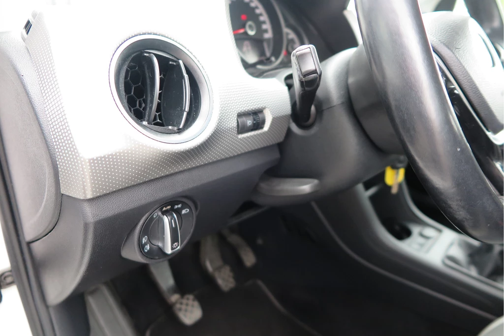 Volkswagen up! – foto 41