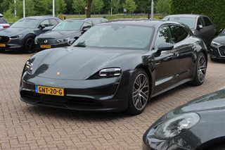 Porsche Taycan – thumbnail 1
