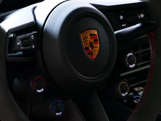 Porsche 911 – thumbnail 32