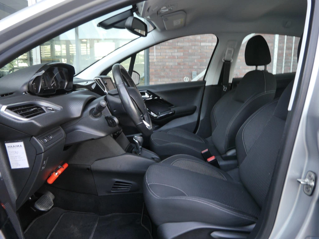 Peugeot 208 – foto 9