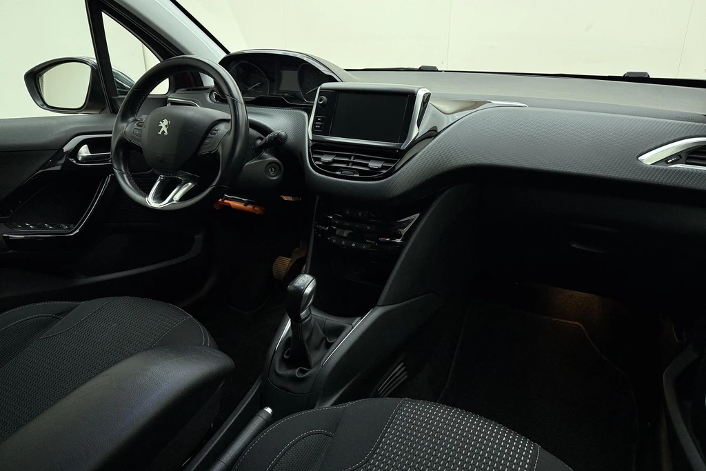 Peugeot 208 – foto 10