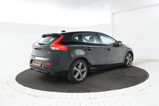 Volvo V40 – thumbnail 3