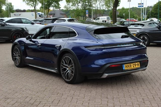 Porsche Taycan – thumbnail 3