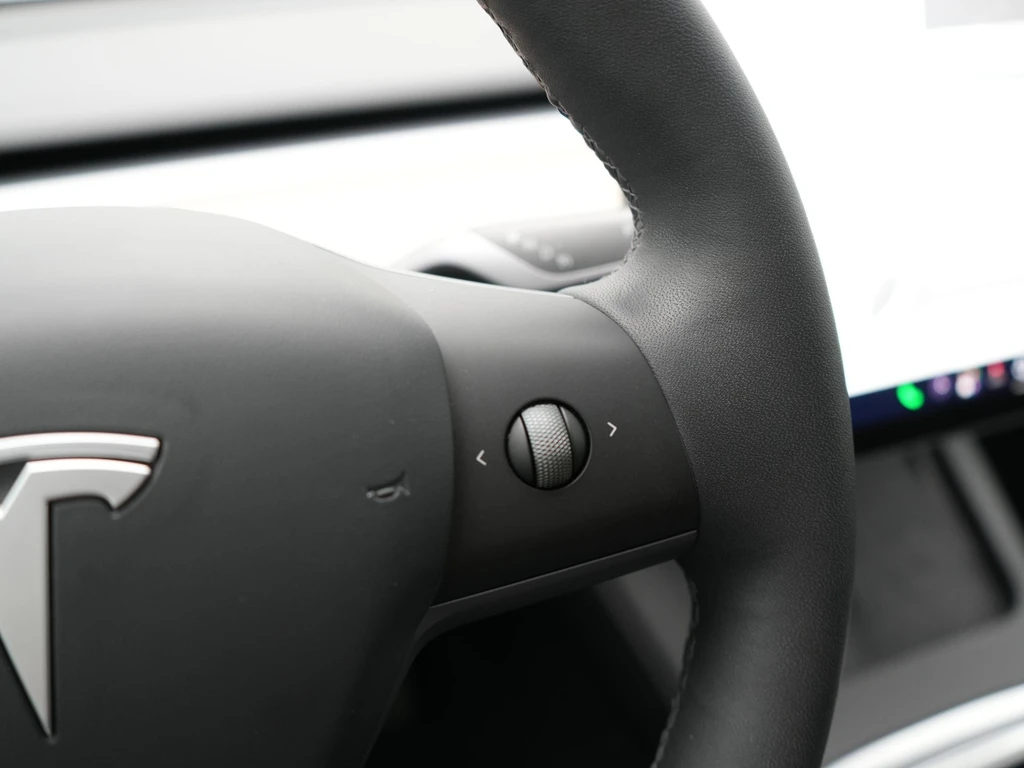 Tesla Model Y – foto 40