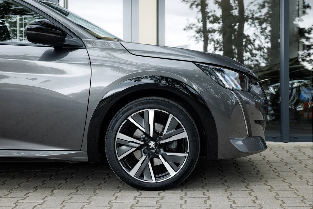 Peugeot 208 – foto 13