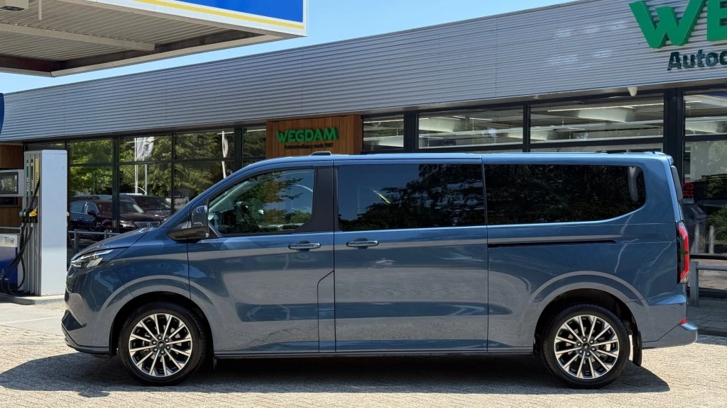 Ford Tourneo Custom – foto 2