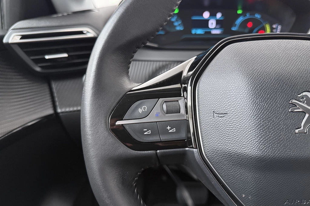 Peugeot e-208 – foto 17