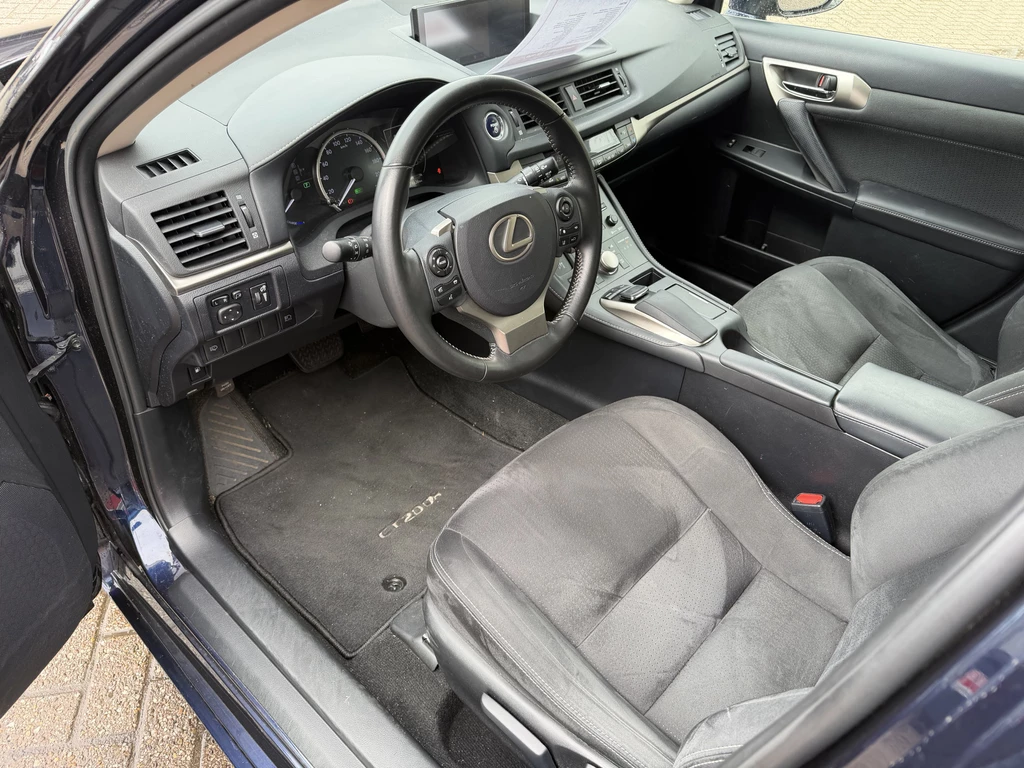 Lexus CT – foto 16