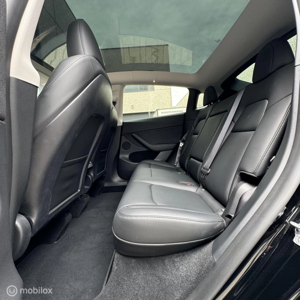 Tesla Model Y – foto 11