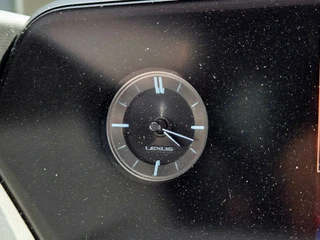 Lexus UX – thumbnail 32