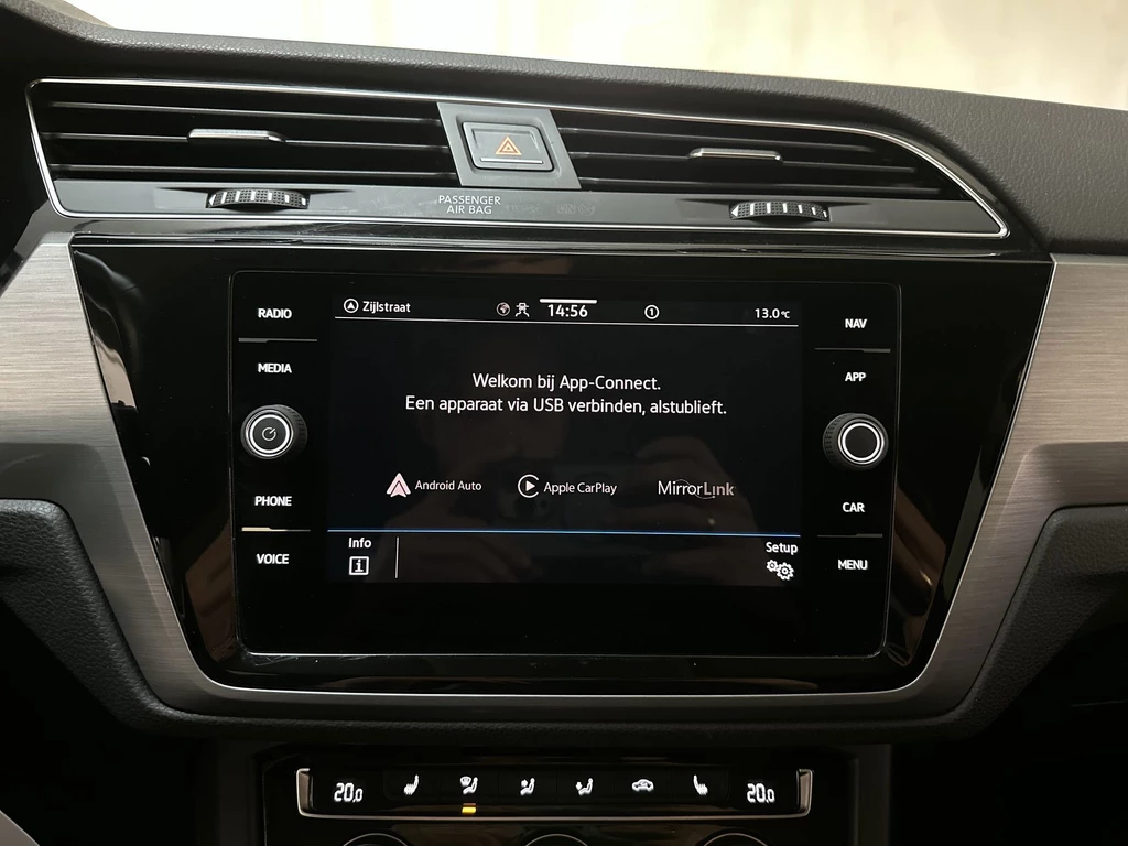 Volkswagen Touran – foto 16