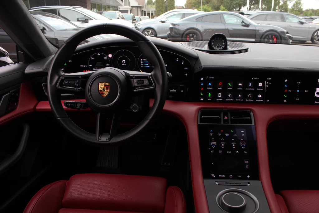 Porsche Taycan – foto 12