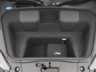 Audi R8 – thumbnail 20