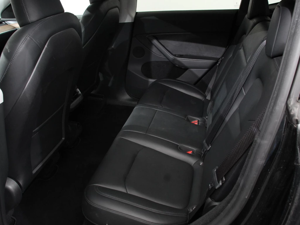 Tesla Model Y – foto 13